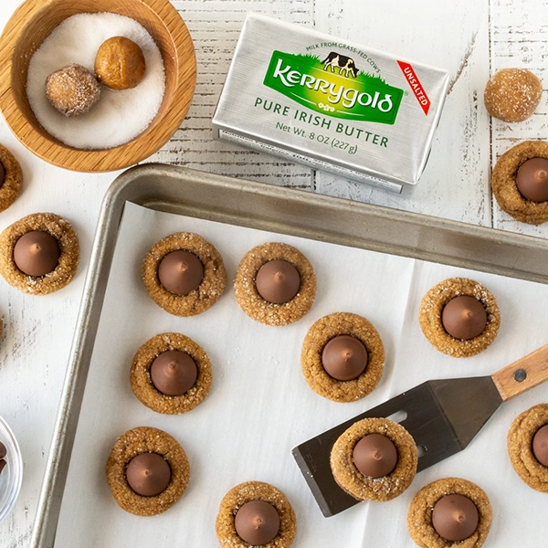 Molasses Kiss Cookies